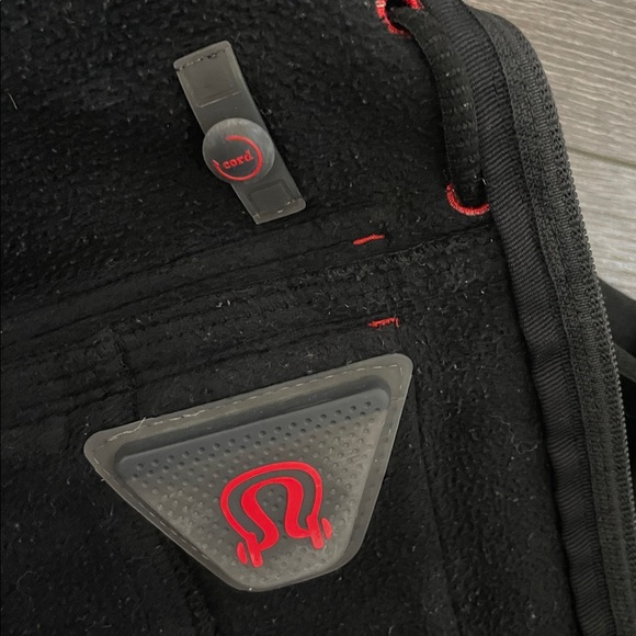 Lululemon black red Zip up hoodie jacket size small - Picture 4 of 15